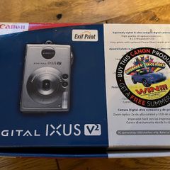 Canon Digital IXUS V2 Camera