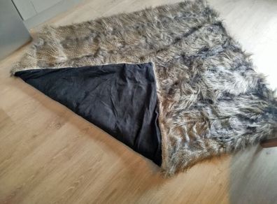 Faux fux throw/rug