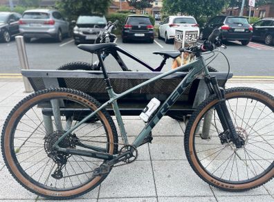 Trek marlin 7 gen 3 2025 size L