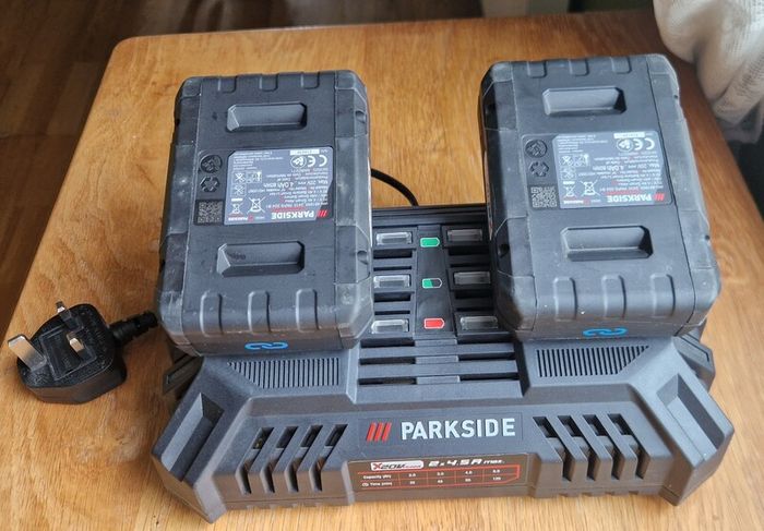 Parkside smart batteries plus dual charger