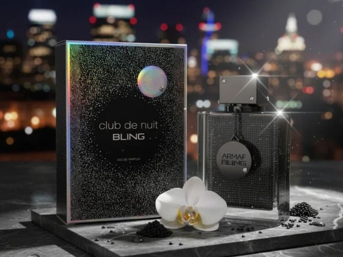 fragrance that doesn t ask for attention   it steals it, like moonlight reflecting off diamond dust