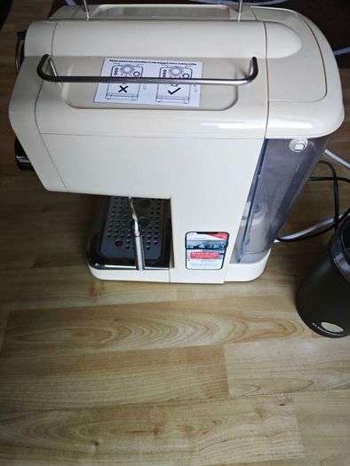 coffe machine and coffe grinder