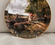 Fine Bone China Collectors' Plate (19.5cm)