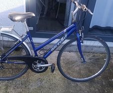 Ladies Hybrid bike