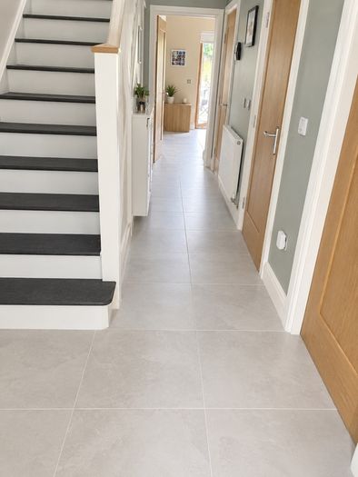 60cm by 60cm Light Grey Floor Tiles 7.92m sq