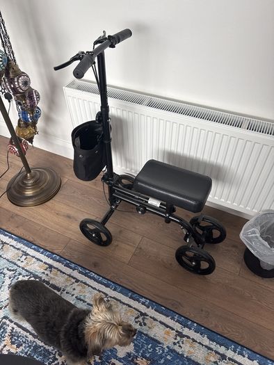 Foldable mobility knee scooter outdoor/indoor