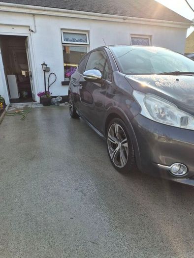 2014 Peugeot 208