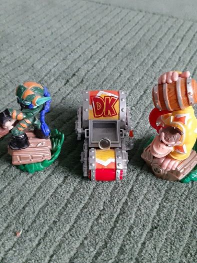 Nintendo Amiibo portal and 3 characters