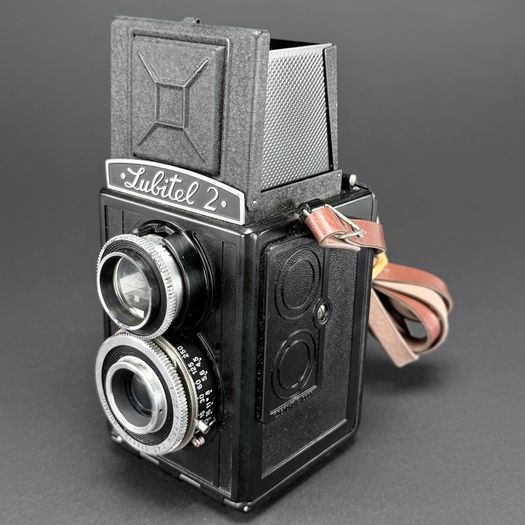Lubitael 2 LOMO 6x6 TLR camera