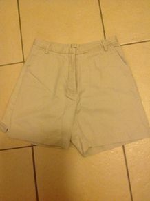 Size 10 Dorothy Perkins Cream / Stone Coloured Shorts