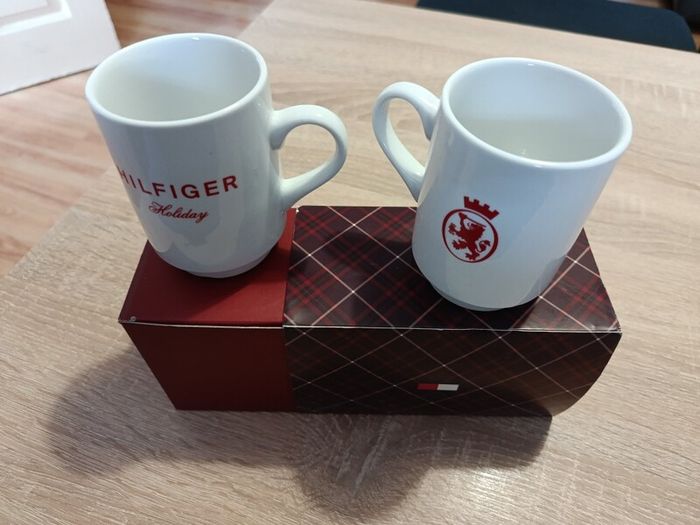 Tommy Hilfiger Holiday Mug Set