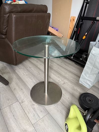 Round glass table