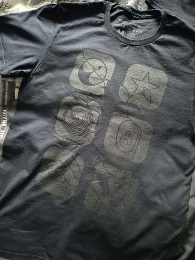 Black Mirror T-shirt and Pin