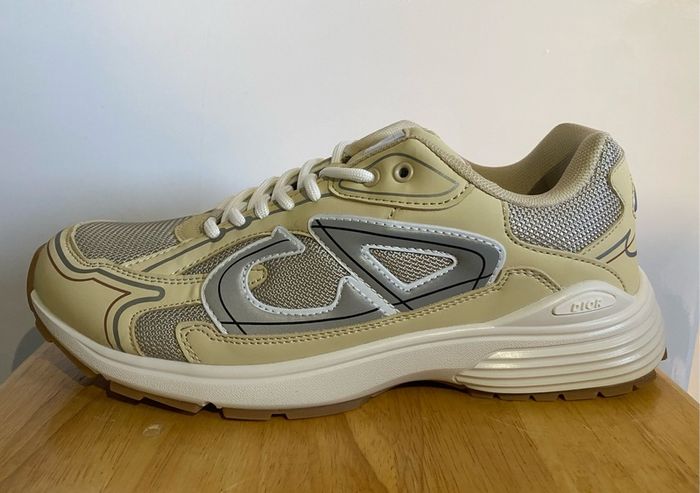 Dior B30 Beige