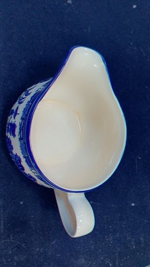 Arklow Pottery Blue Willow pattern cream jug
