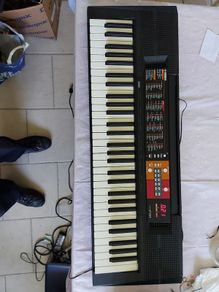 YAMAHA PSR-F51 61 key Keyboard, working perfect and in like new condition, comes with power adaptor