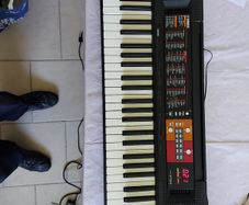 YAMAHA PSR-F51 61 key Keyboard, working perfect and in like new condition, comes with power adaptor