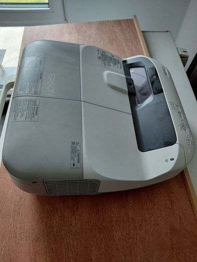Epson EB-470 Ultra-Short-Throw Projector (3LCD)