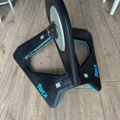 Garmin tacx neo 2t  smart trainer