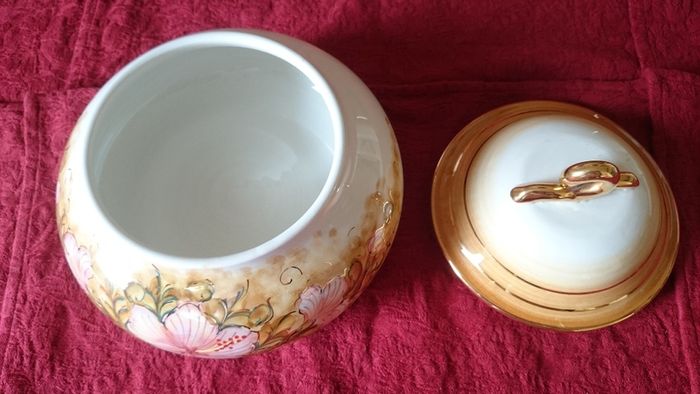 Vintage Pure Gold Gilt Italian Large Porcelain Tureen With Lid Made In Italy