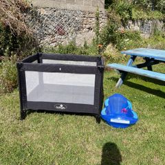 Baby travel cot and bath