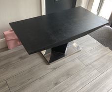 coffee table and rug