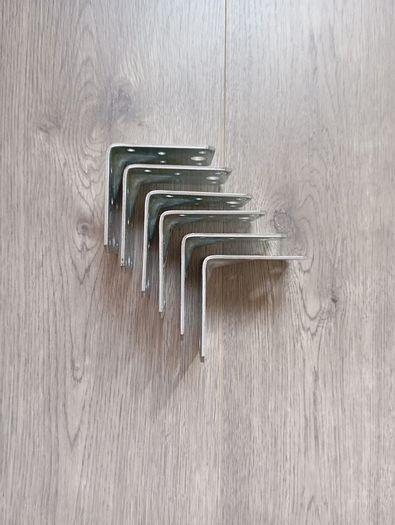 Brackets & Bolts