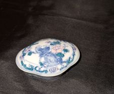 Vintage Chinese Trinket box