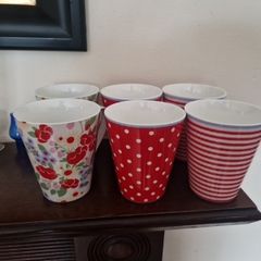 porcelain mugs