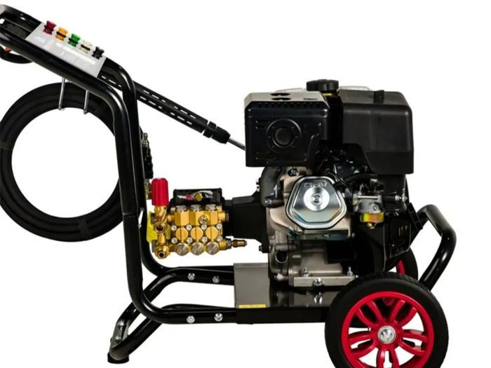 Petrol pressure washer