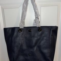 Bnwt Coach Turnlock Bag In Navy
