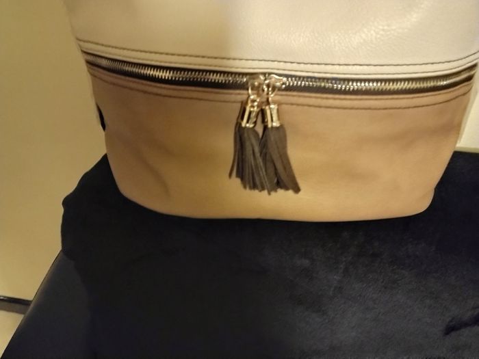 Handbag....includes Postage !!