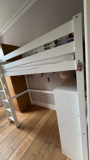 High sleeper/loft bed