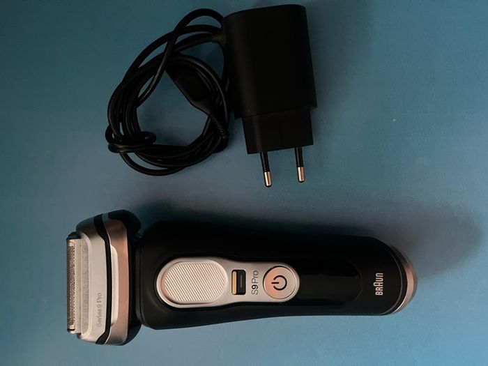 Braun Series 9 Pro Electric Shaver 4+1 head wet & dry razor brand new