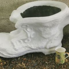 Very large boot planter