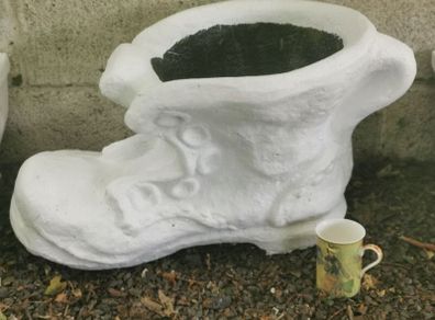 Very large boot planter