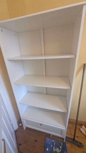 bookshelf