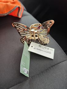 Butterfly-decorated Hair Claw