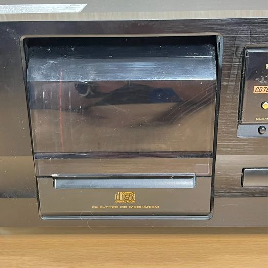 Pioneer PD-F607 - 25 CD Changer - CD Player - FAULTY