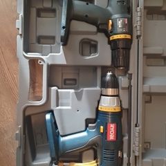 Ryobi drill set incl case
