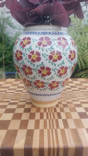 Beautiful Nicholas Mosse Urn-Shaped Vase, Discontinued Shape, in the Old Rose Pattern