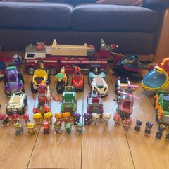 Paw Patrol toy bundle - large vehicles small vehicles and figures