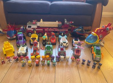 Paw Patrol toy bundle - large vehicles small vehicles and figures