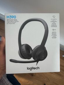 Logitech Noise cancellation Headphone