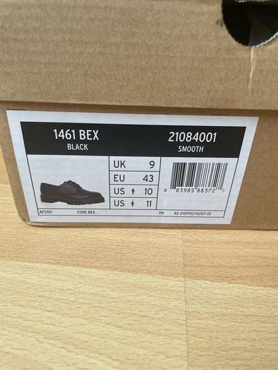 Dr. Martens 1461 shoe, size 9