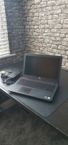 DELL Inspiron 15 5577