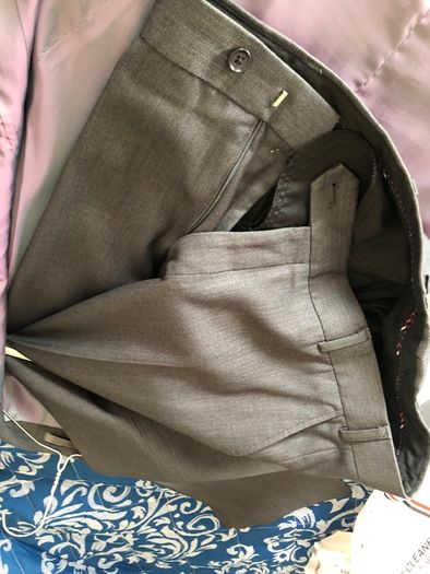 Daniel Grahame 2 piece suit size 42S like new CLEAR OUT