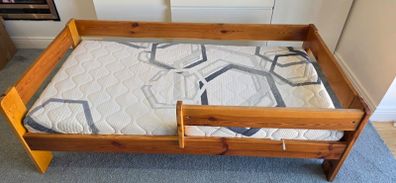 Kids bed