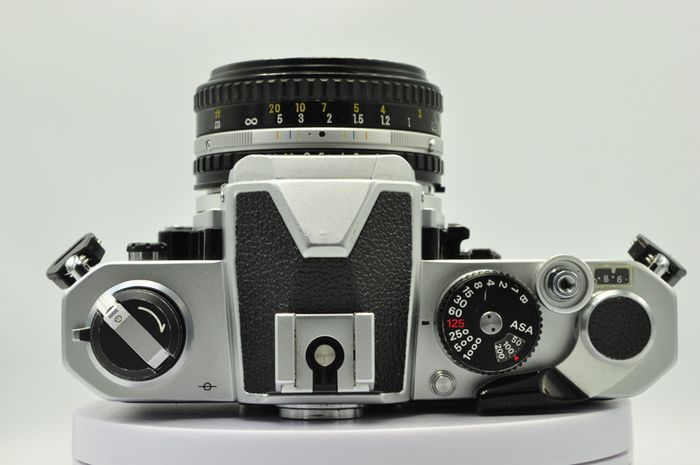 Nikon Fm Chrome + 50mm pancake F1.8 , Cla'd- Recent Full Service