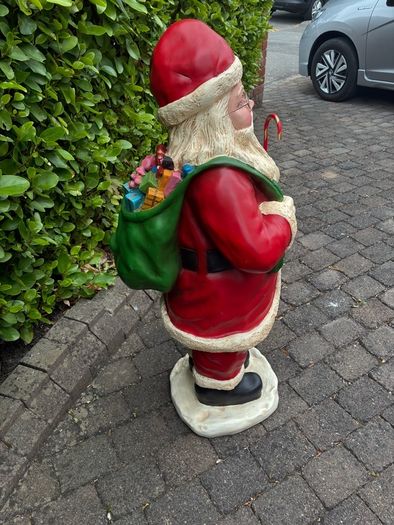 3ft Resin Santa Statue.